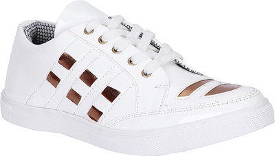 

Knight Ace Boys, White