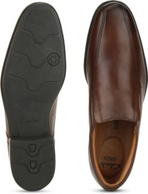 Clarks Lace up