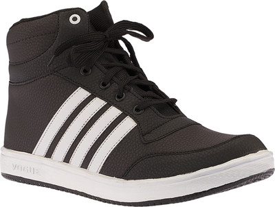 

Footista Stripes Sneakers For Men(Black, White)