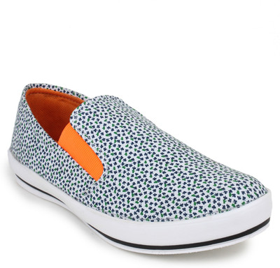 

Zatox Casual Shoes For Men(White, Multicolour