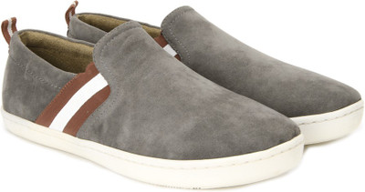 

WROGN Genuine Leather Sneakers For Men(Grey