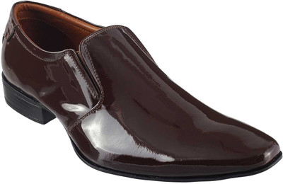 

Mochi Men Slip On Shoes For Men(Maroon, 44;maroon