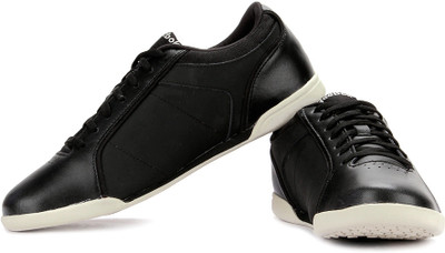 

REEBOK CL Court Sleek LP Canvas Shoes For Men(White, Black