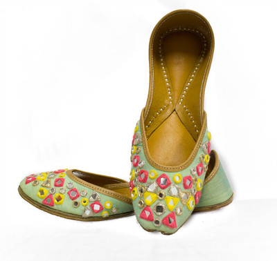 

Coral Haze Jutis For Women(Multicolor), Multicolor_1