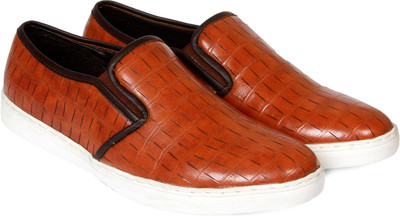 

Bacca Bucci Casuals For Men(Brown