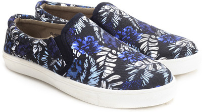 60 OFF on CARLTON LONDON Miss CL Canvas Shoes For Women
