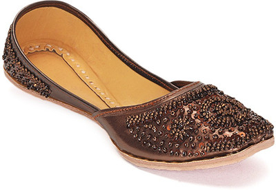 

Paduki Ethnic Jutis For Women(Brown