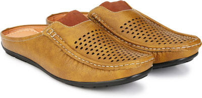 

Scarpia Casuals For Men(Tan