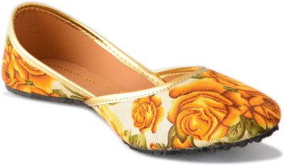 

Myra Handmade Mojaris For Women(Yellow