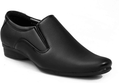 

Levanse Slip On For Men(Black, Matte black