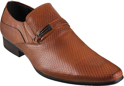 

Metro Da Vinchi Slip On Shoes For Men(Brown, 23;tan