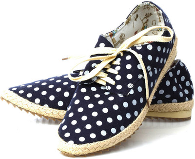 

Vero Couture Polka Casual Shoes For Women(Blue, Navy blue