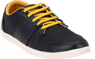 

Shoe Smith SS1135 Casual Shoes For Men(Black