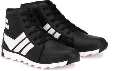 Braavosi Sneakers, Outdoors