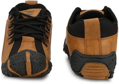 SCATCHITE Sneakers, Outdoors