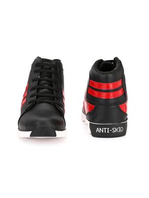 Braavosi Sneakers, Outdoors