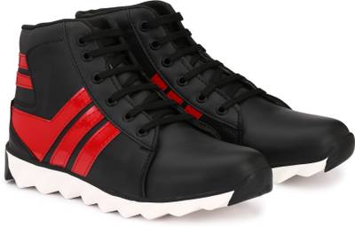 Braavosi Sneakers, Outdoors