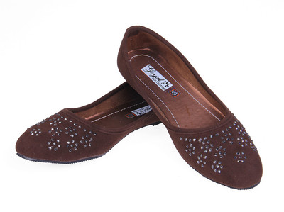 

Goyal Brown Moon Rubels Bellies For Women(Brown)
