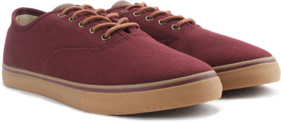 

United Colors of Benetton Men Sneakers For Men(Maroon), 903