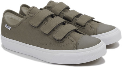 

Vans Ward SS19 Sneakers For Men(Khaki, (canvas) walnut/true white