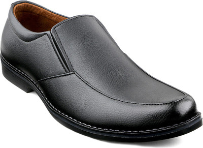 

Escaro Slip On For Men(Black