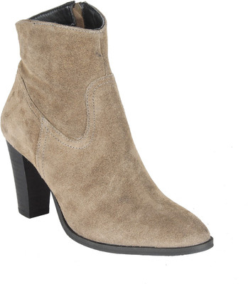 

Salt N Pepper 14-503 Star Camelot Suede Boots Boots For Women(Beige