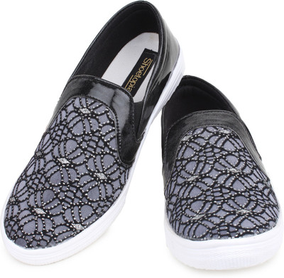 

Shoetopia Canvas Shoes For Women(Silver)