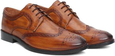 Brune Lace Up