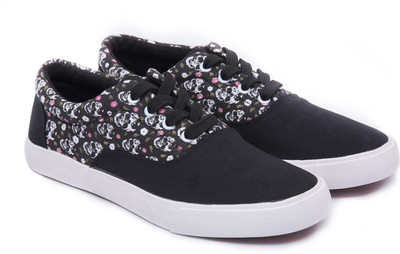 

Bunikk Skulls Men Canvas Sneakers For Men(Black
