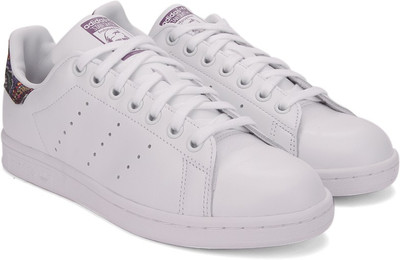 

ADIDAS ORIGINALS STAN SMITH W Sneakers For Women(White, Ftwwht/ftwwht/midgre