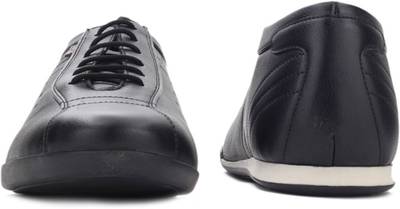 Arrow Sneakers