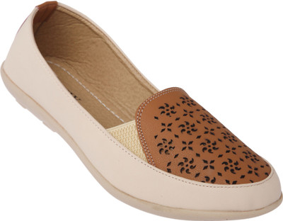 

Alesso Casuals For Women(Tan)