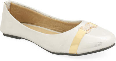 

Footrendz Lavish Bellies For Women(White, Silver