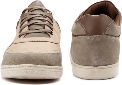 Levi's Tulare Toe Cap Sneakers