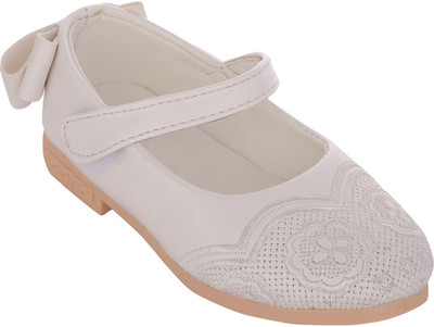 

Glinchy Girls, White
