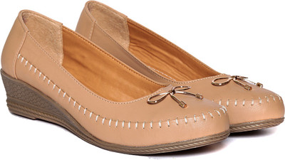

Adorn Latest Fashion Bellies For Women(Beige