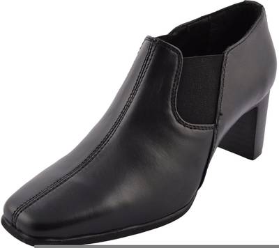 Ruro's Slip On Shoes