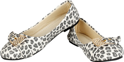 

Hanna Leapord Bellies For Women(White, Grey, Lc white