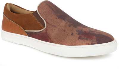 

Escaro Sneakers For Men(Brown
