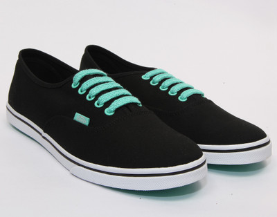 

Vans Boys(Black, (glitter eyelets) black/true white