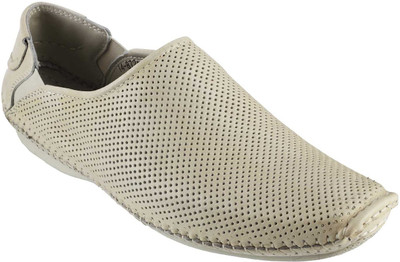 

Metro Davinchi Casual Shoes For Men(Beige, 20;beige