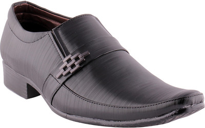 

Shoe Island Cls2711 Slip On Shoes For Men(Black