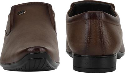 

Shockerrock Basic Slip On For Men(Brown, Decent brown