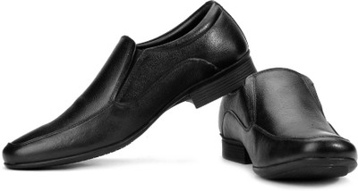 

Hush Puppies By Bata Adley Slip On Slip On Shoes For Men(Black
