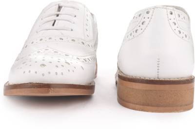 Glety Lace Up