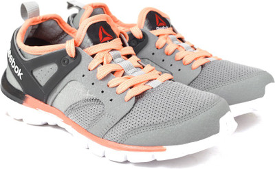 

REEBOK AMAZE RUN Running Shoes For Women(Grey, Grey/gravel/coral/wht