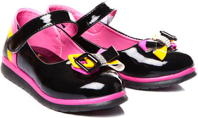 

Trilokani Girls, Black