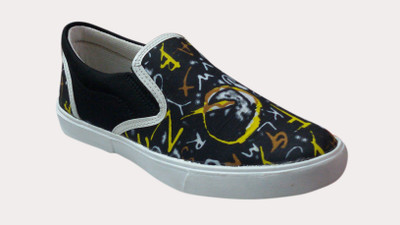 

Alexus Basic Canvas Shoes For Men(Black