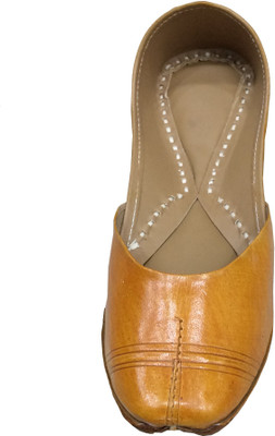

Kalakari Jutis For Women(Yellow)