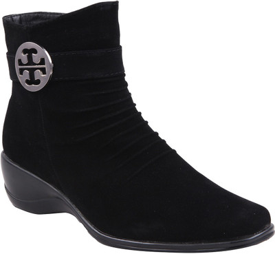 

Adorn Active And Cool Boots For Women(Black)